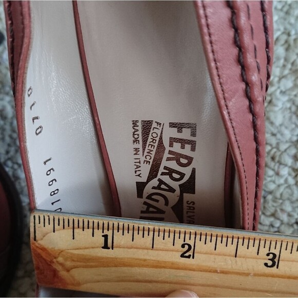 Salvatore Ferragamo rose brown color pumps size 8B - Picture 11 of 12